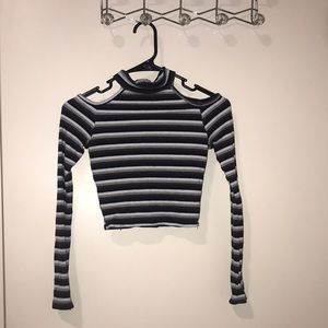 Long sleeve /ribbed sweater with shoulder cut out